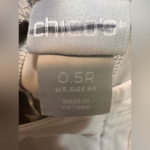 Chico’s khaki cargo flat front pull on pants - Picture 4 of 5